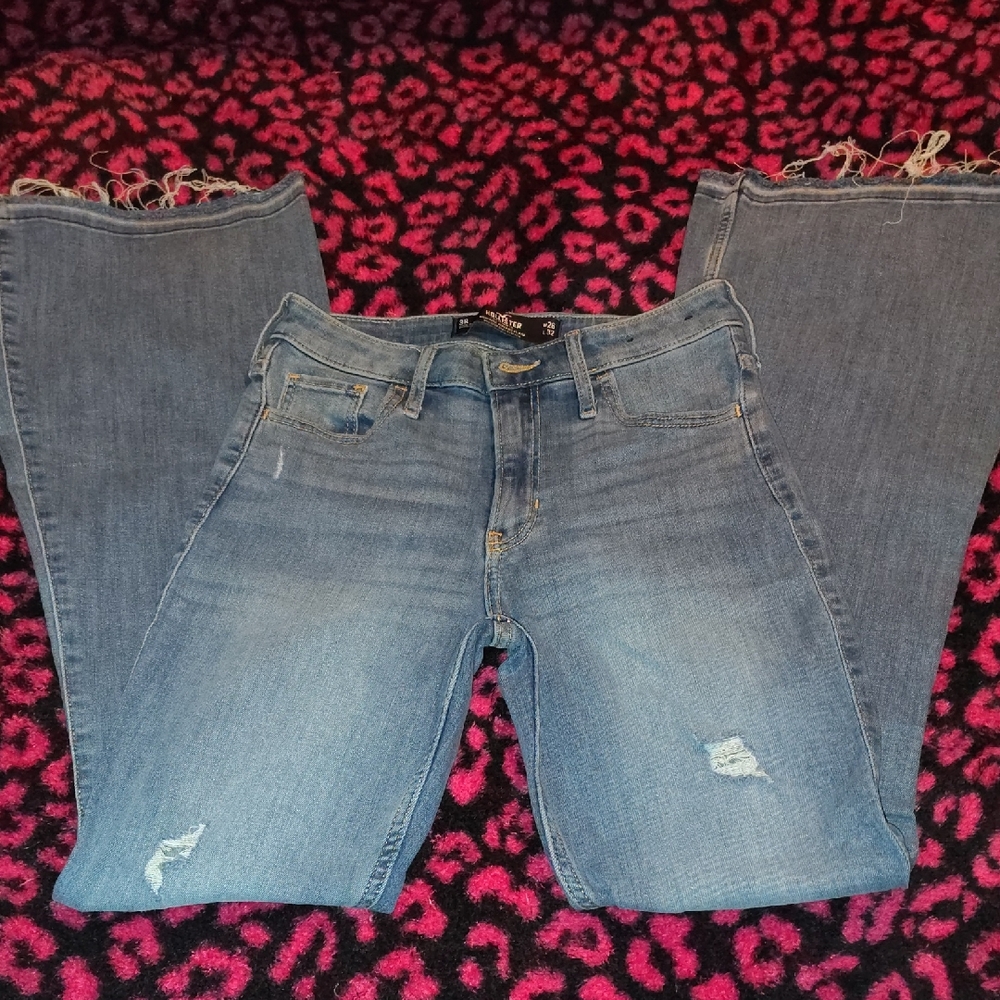Hollister Women's Straight Leg Jeans in Classic Blue